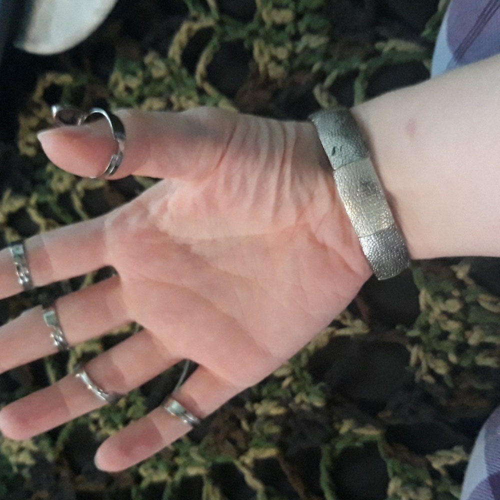 Skeleton hand - Picture 2 of 2